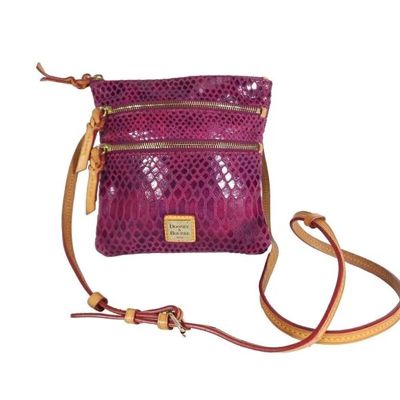 Dooney & Bourke Women's Raspberry Leather Snakeskin Embossed 3 Zip Crossbody Bag - Picture 1 of 16